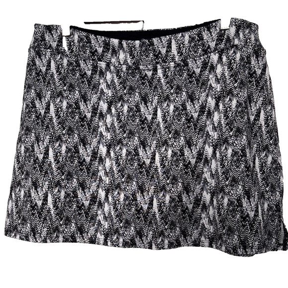 Tranquility Women’s XL Active Skort Black White Tennis Pickleball Athleisure - Picture 1 of 7